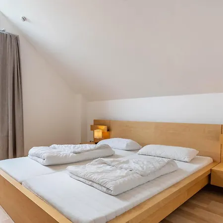 Haus W 8 * Röbel