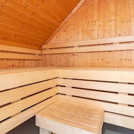 Haus W 8 * Röbel